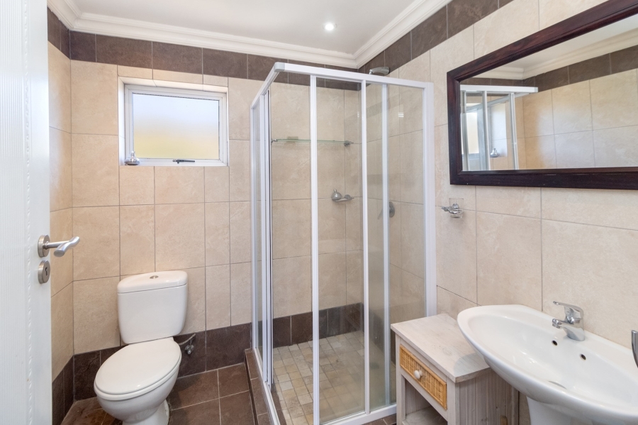 4 Bedroom Property for Sale in Fish Hoek Western Cape